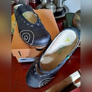El Naturalista shoes
